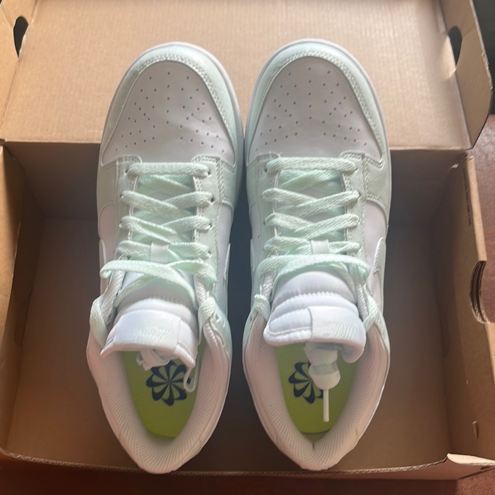 Women’s Nike Dunk Low Next Nature White/Barely Green Size 8.5 Brand New in Box